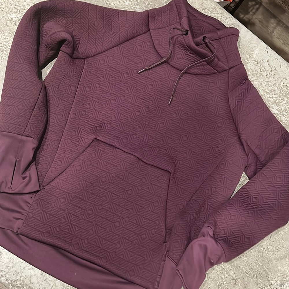 Like new Athleta pullover